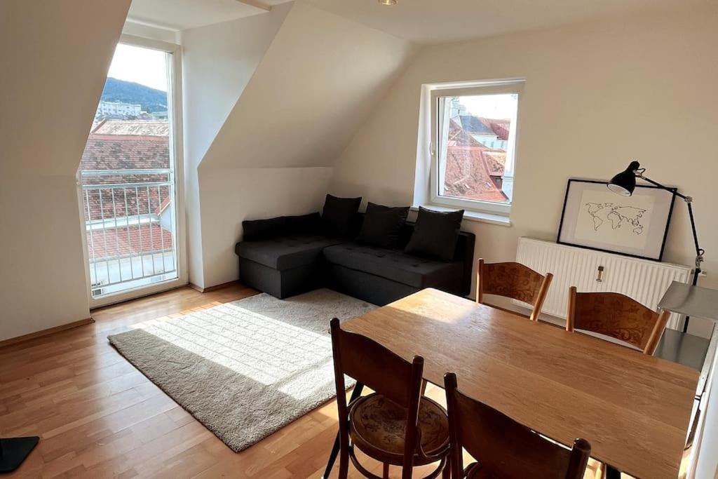 Cozy City Center Apartment Γκρατς Εξωτερικό φωτογραφία